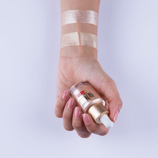 Glow Obsession 002 Moon Light rozświetlacz w płynie 13,5 ml